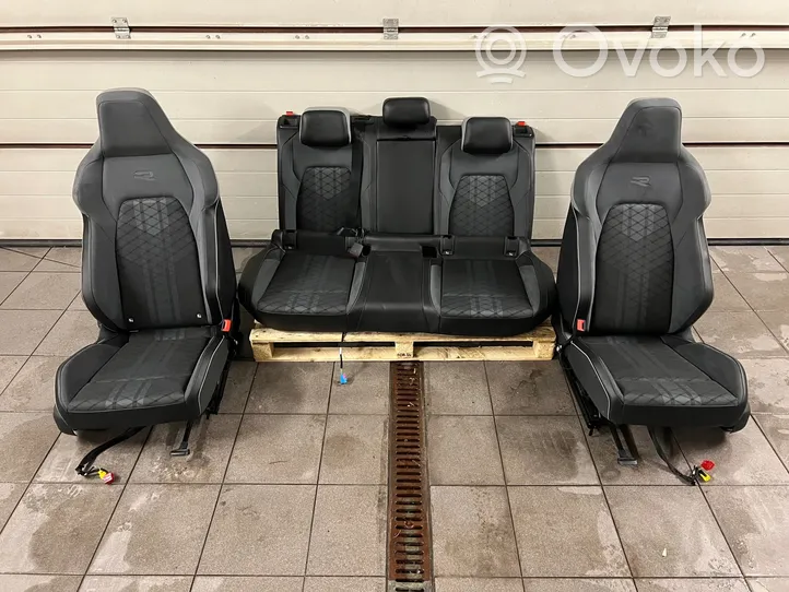 Volkswagen Golf VIII Seat set 