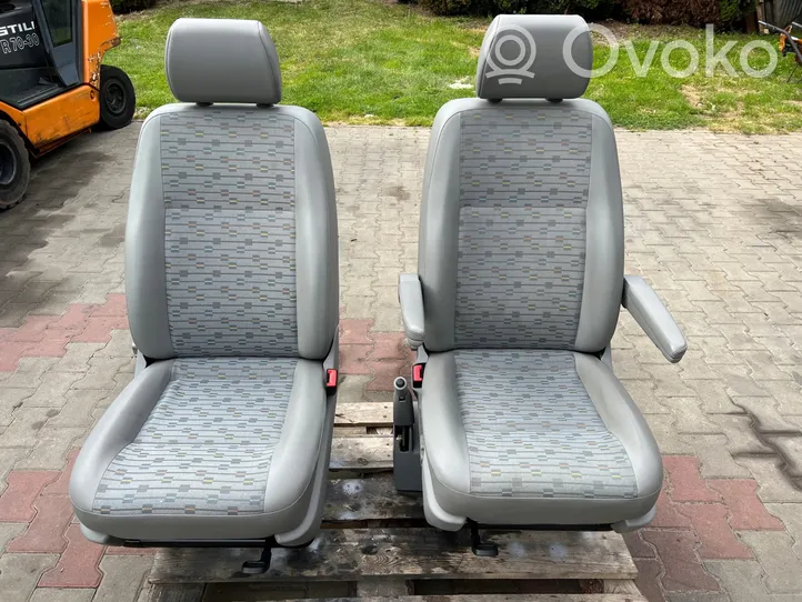 Volkswagen Transporter - Caravelle T5 Juego del asiento 