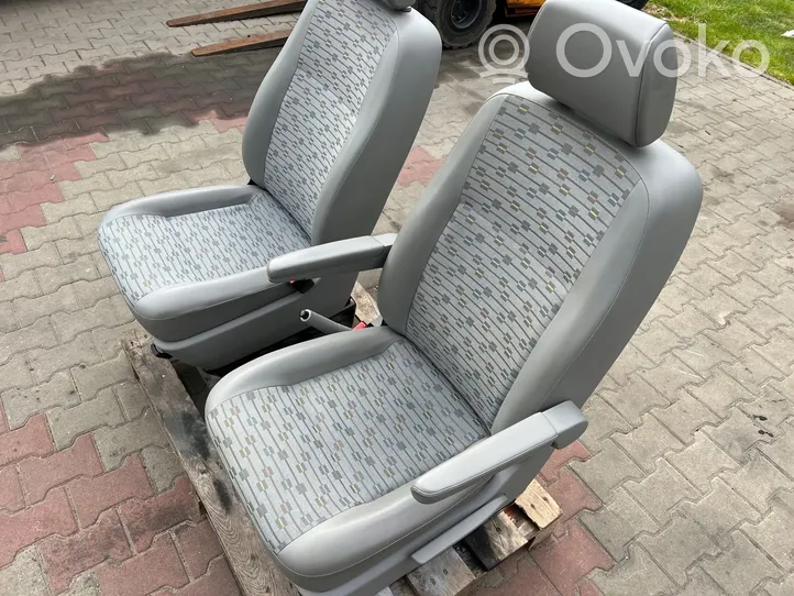 Volkswagen Transporter - Caravelle T5 Juego del asiento 