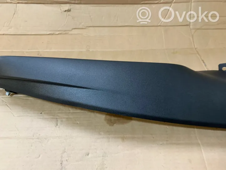 Volkswagen Golf VIII Altro elemento di rivestimento sottoporta/montante 5H6867766D