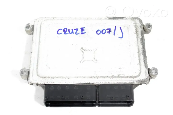 Chevrolet Cruze Centralina/modulo motore ECU 25184173