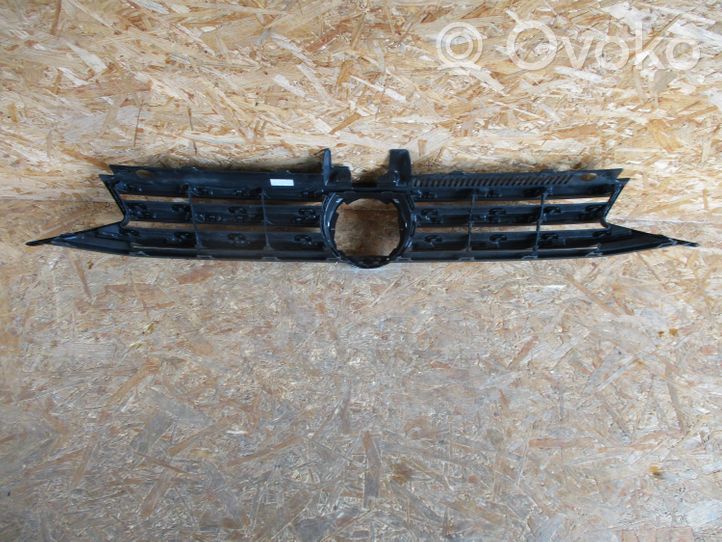 Volkswagen Touran III Grille calandre supérieure de pare-chocs avant 5TA853653B