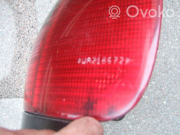 Audi A4 S4 B5 8D Aizmugurējais lukturis virsbūvē 424981298