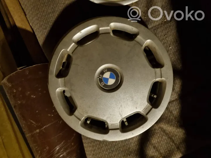 BMW 5 E34 R15 wheel hub/cap/trim 