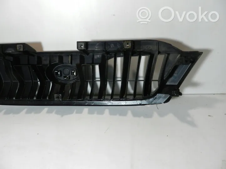 Daihatsu Terios Maskownica / Grill / Atrapa górna chłodnicy 