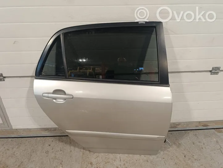 Toyota Corolla E120 E130 Galinės durys 