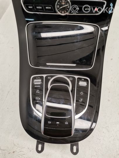 Mercedes-Benz E W213 Keskikonsoli A21354068227