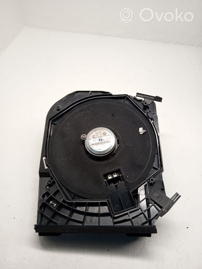 BMW 2 F22 F23 Altavoz subwoofer 9210148