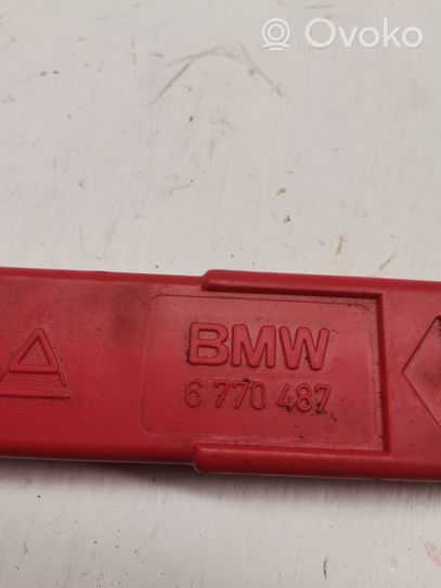 BMW M4 F82 F83 Triangle d'avertissement 6770487
