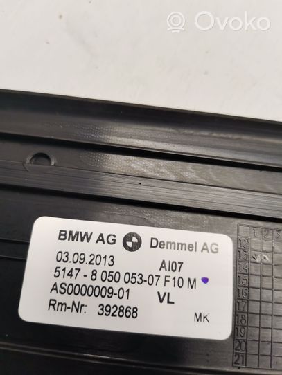 BMW 5 F10 F11 Etuoven kynnyksen suojalista 8050053