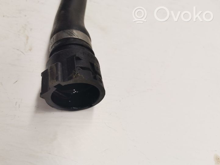 BMW 2 F22 F23 Tuyau de liquide de refroidissement moteur 8662834