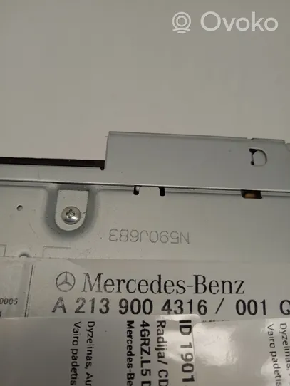 Mercedes-Benz E W213 Radio/CD/DVD/GPS-pääyksikkö A2139004316