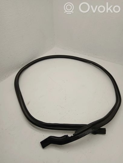 670033499 Maserati Levante Engine compartment rubber, 30.00 € | RRR 