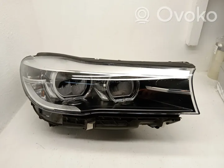 BMW 7 G11 G12 Lampa przednia 7483898