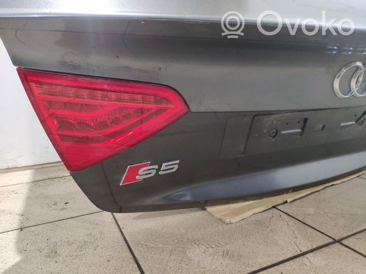 Audi A5 Sportback 8TA Takaluukun/tavaratilan kansi 