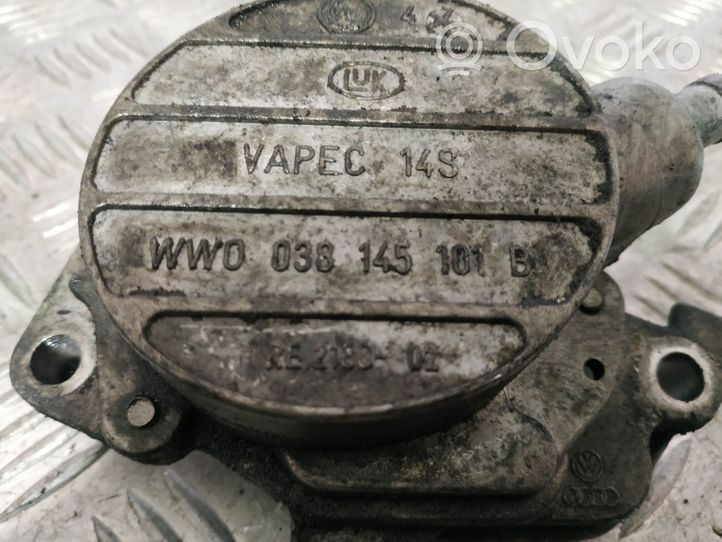 Volkswagen Golf III Pompe à vide 038145101B
