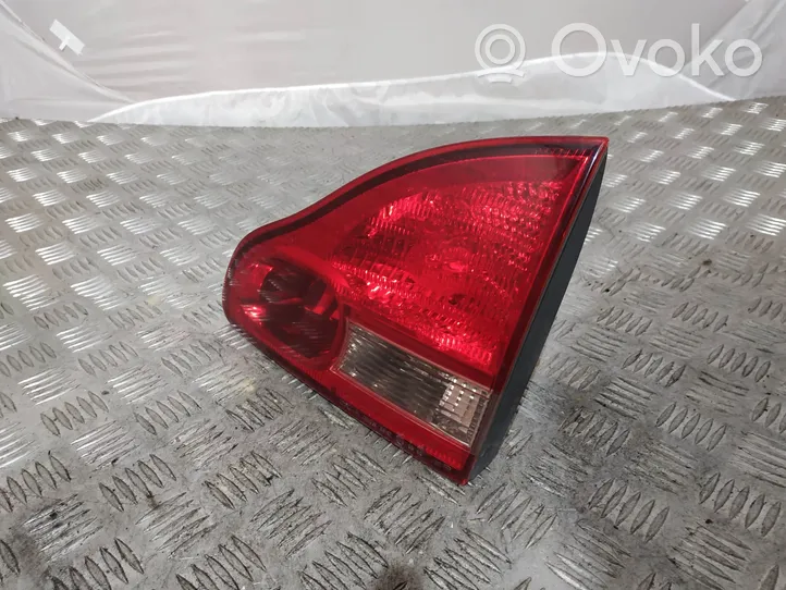 Toyota Avensis Verso Takaluukun takavalot 