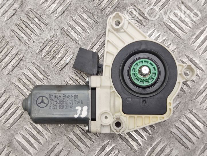 Mercedes-Benz S W221 Silniczek podnoszenia szyby drzwi tylnych A2218203042