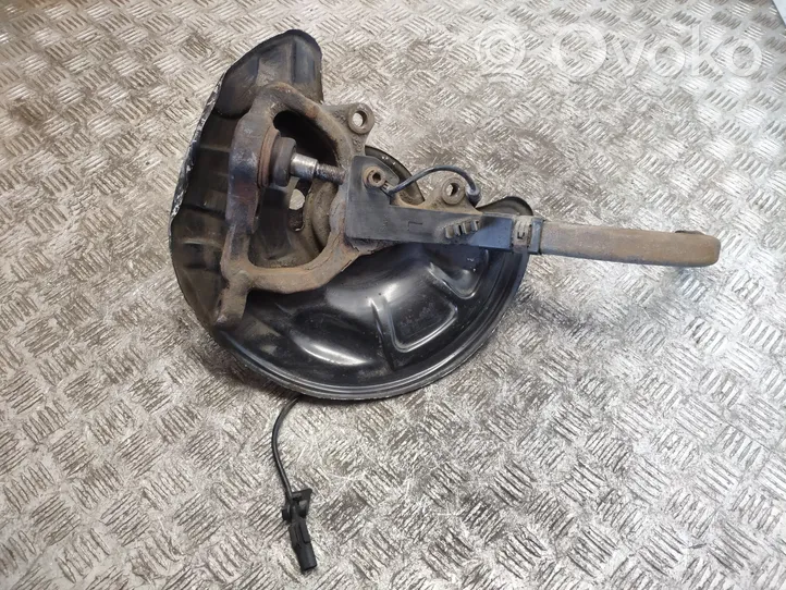 Mercedes-Benz CLS C219 Front wheel hub 2115452440