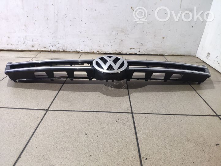 Volkswagen Touareg II Griglia superiore del radiatore paraurti anteriore 7P6853651A