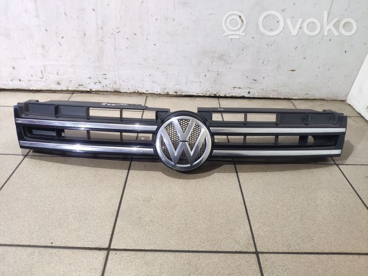 Volkswagen Touareg II Front bumper upper radiator grill 7P6853651A