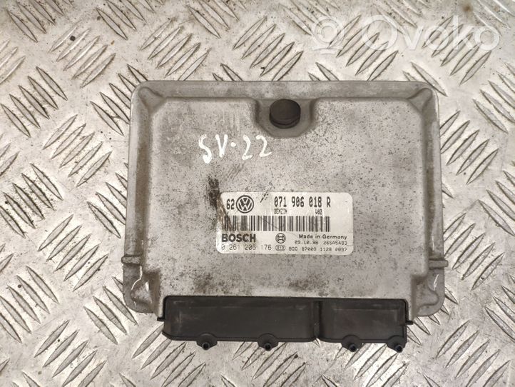 Volkswagen Bora Sterownik / Moduł ECU 071906018R