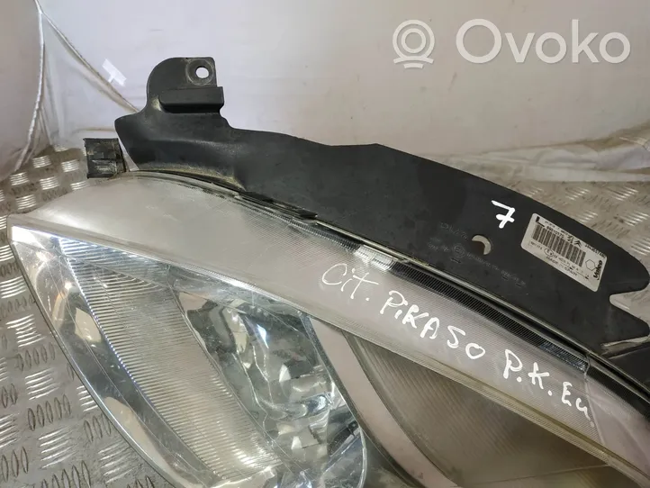 Citroen Xsara Picasso Phare frontale 89310170