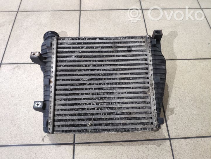 Volkswagen Touareg II Radiatore intercooler 7P0145804A