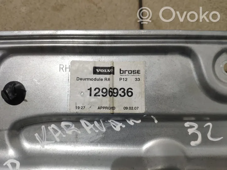 Volvo V50 Elektryczny podnośnik szyby drzwi tylnych 8679083