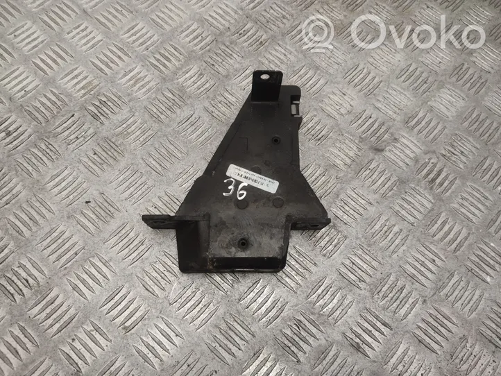 Jeep Cherokee Staffa del pannello di supporto del radiatore 68144541A