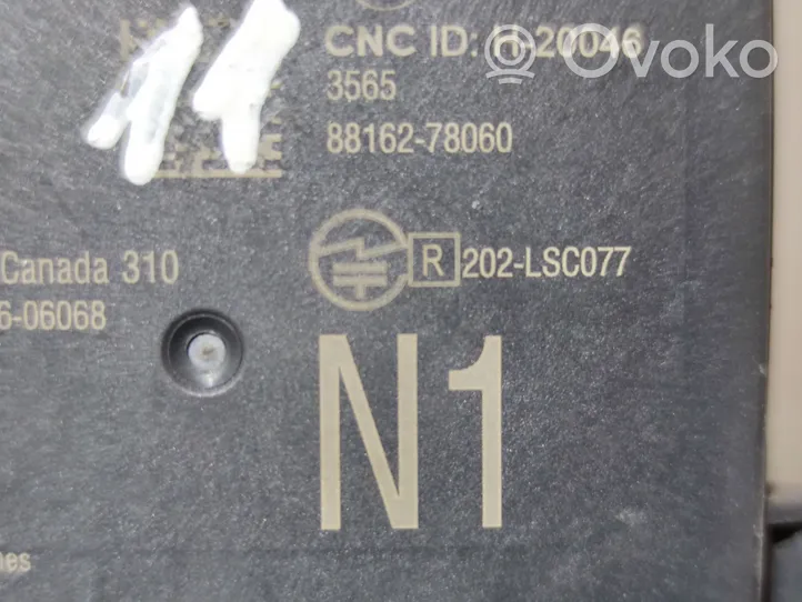 Lexus NX Capteur radar d'angle mort 8816278060