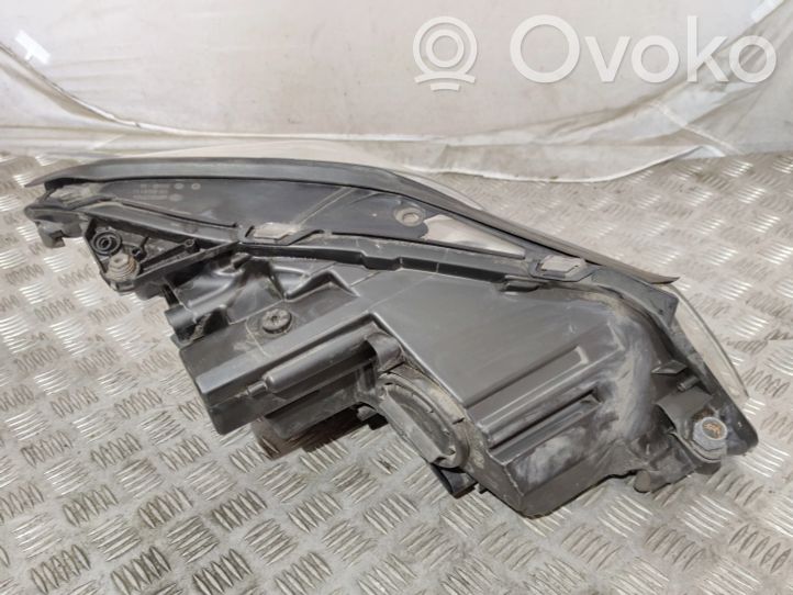 Mercedes-Benz E A207 Lampa przednia A2129007804