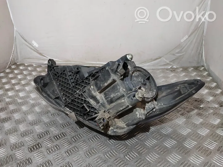 Mercedes-Benz Vito Viano W447 Lampa przednia A4479068000