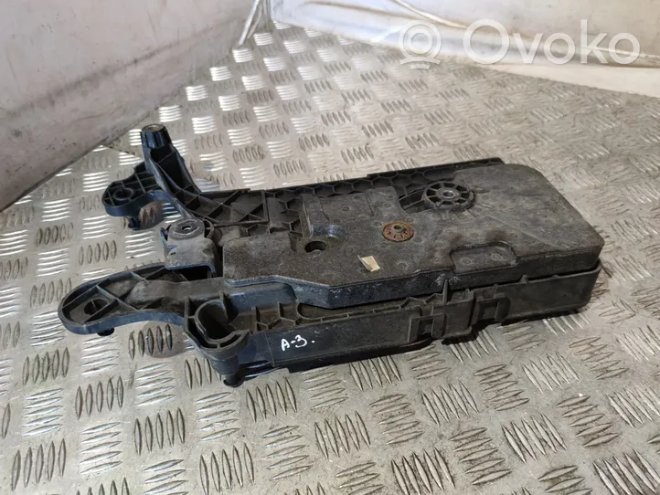 Audi A3 S3 8V Support boîte de batterie 5Q0915321G