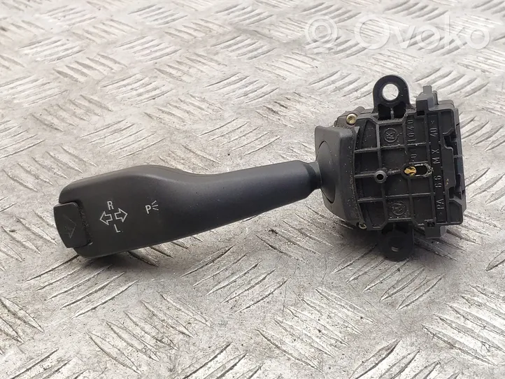 BMW 3 E46 Indicator stalk 8363668