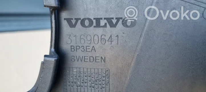 Volvo XC90 Pare-choc avant 31690641