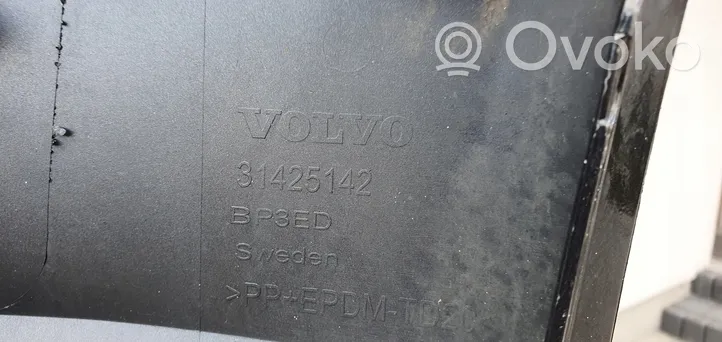 Volvo S60 Etupuskurin alempi jäähdytinsäleikkö 31425142