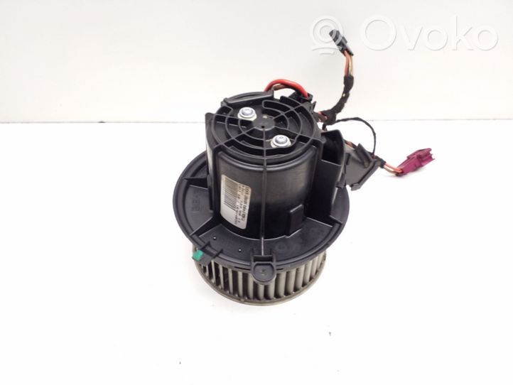 Mercedes-Benz GLK (X204) Motor/activador trampilla del aire acondicionado (A/C) A2048200008