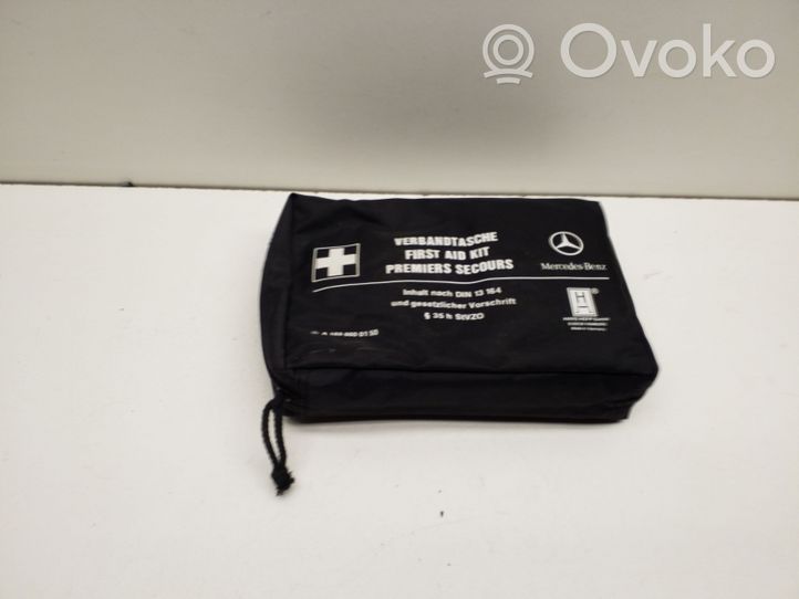 Mercedes-Benz GLK (X204) Trousse de premiers secours A1698600150