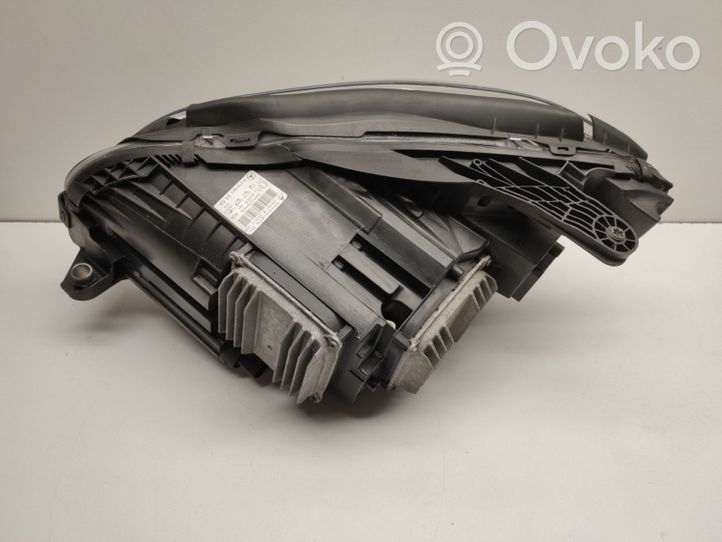 Mercedes-Benz CLS C218 X218 Lampa przednia A2188202459