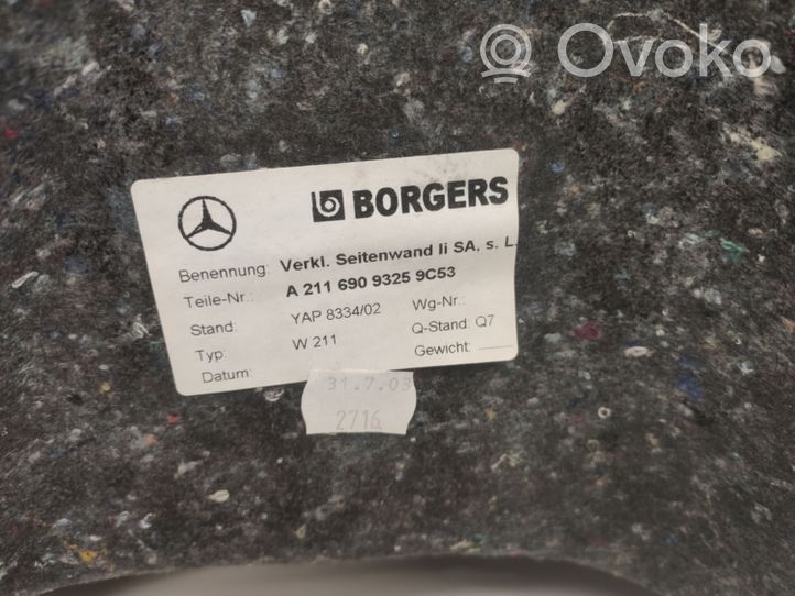 Mercedes-Benz E W211 Rivestimento pannello laterale del bagagliaio/baule A2116909325