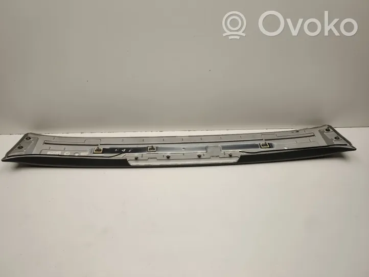 Mercedes-Benz C W203 Takaluukun/tavaratilan spoileri A2037900188