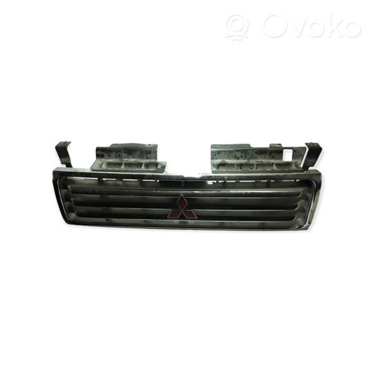 Mitsubishi Pajero Atrapa chłodnicy / Grill MB645720