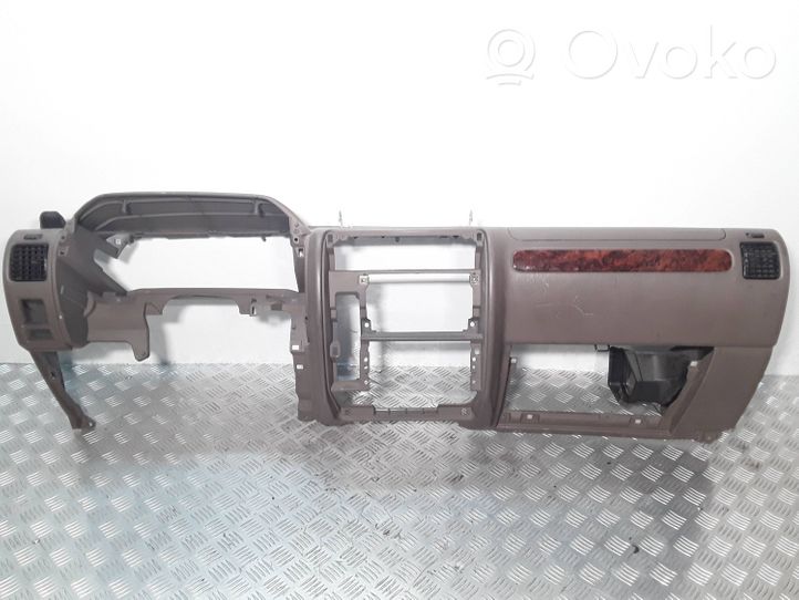 Toyota Land Cruiser (HDJ90) Kojelauta 55311-60501