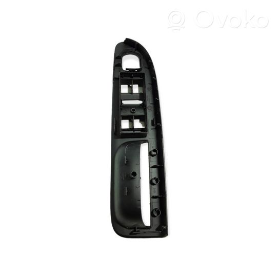 Volkswagen Golf V Rivestimento pulsantiera finestrino della portiera anteriore 3c2867172