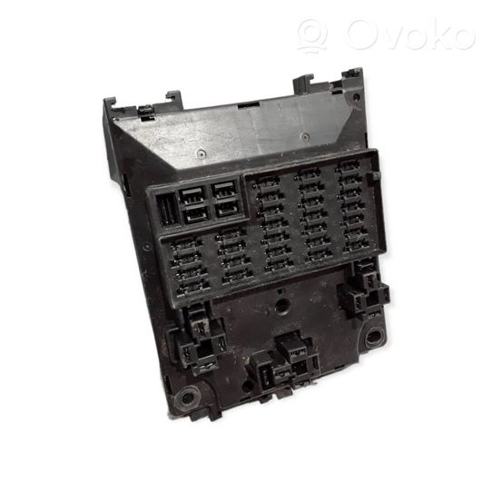 Nissan Patrol Y61 Module de fusibles 0864VBO9G22