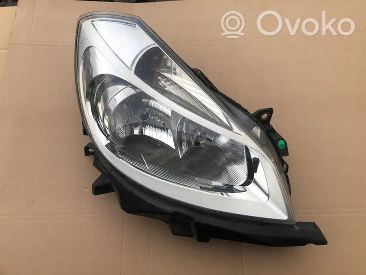 Renault Clio III Faro delantero/faro principal 8200459823