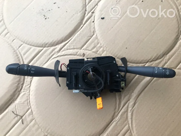 Renault Clio II Wiper turn signal indicator stalk/switch 7700410115