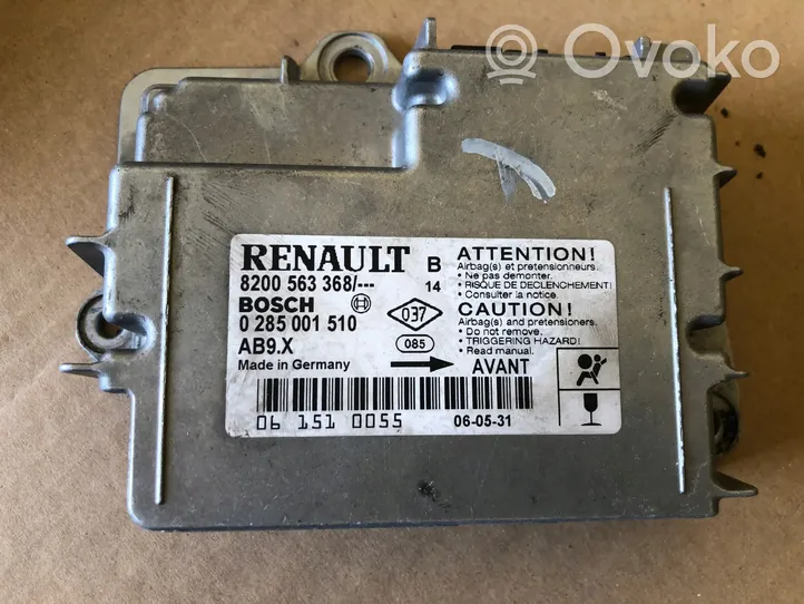 Renault Clio III Module de contrôle airbag 8200563368