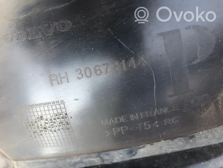 Volvo V50 Etupyörän sisälokasuojat 30678144